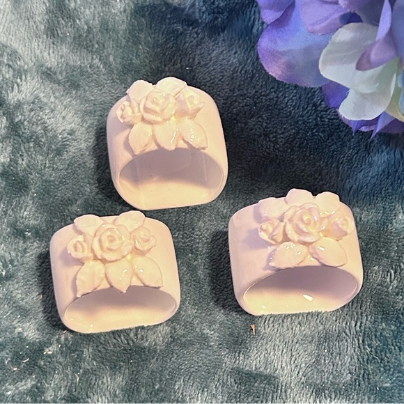 Vintage Napkin Rings w Rosettes bone china made in Philippines set 30%off w♥️ - Picture 1 of 5